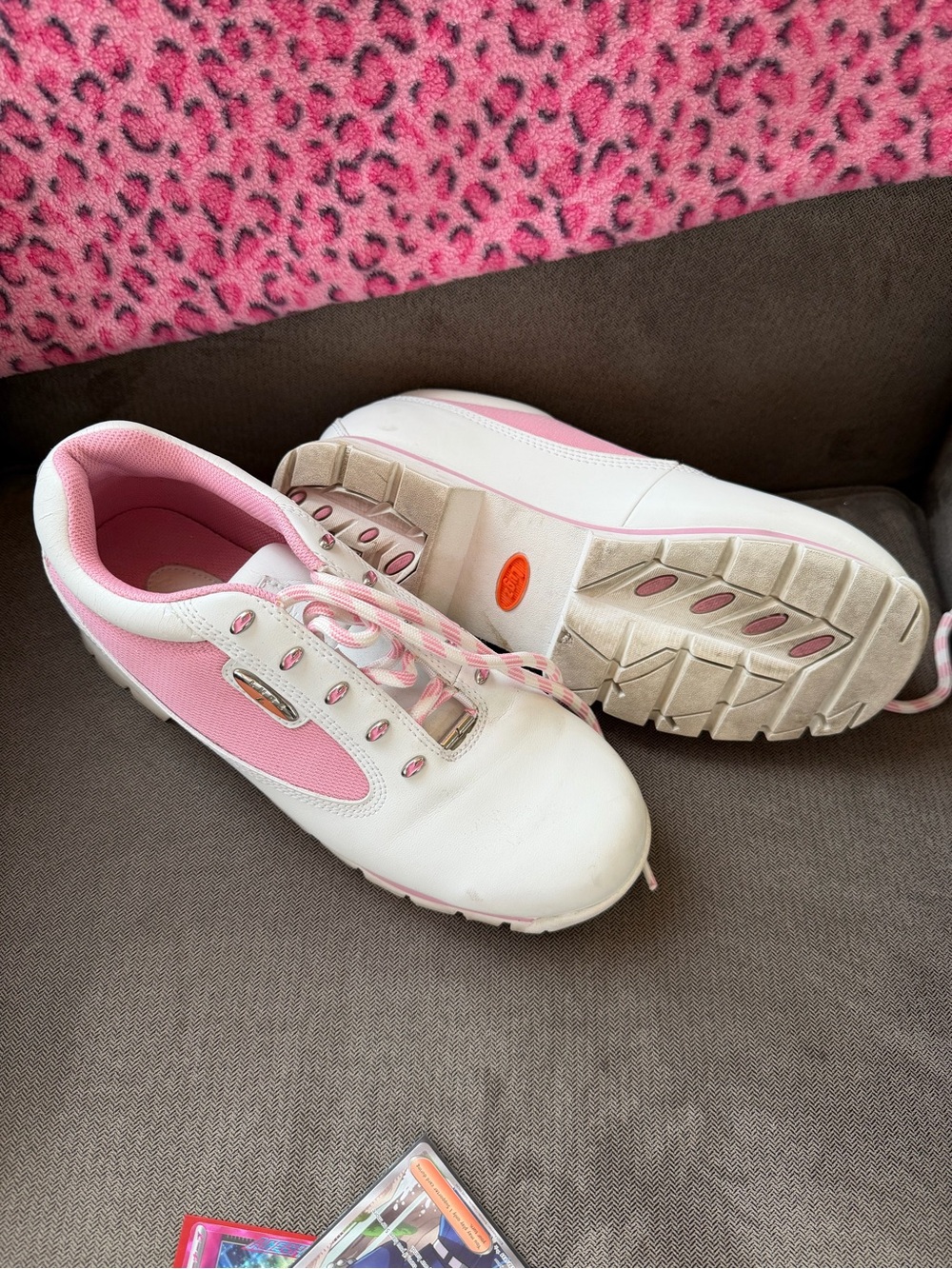 Early 2000’s Lugz White and Pink Casual Low-Top Sneakers - Picture 3 of 6